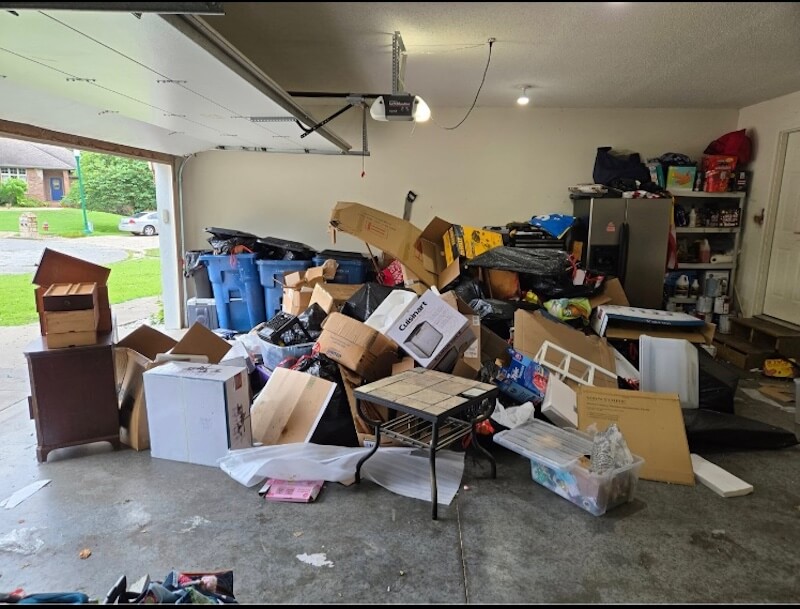 Direct Junk garage cleanout and junk removal in Oakville